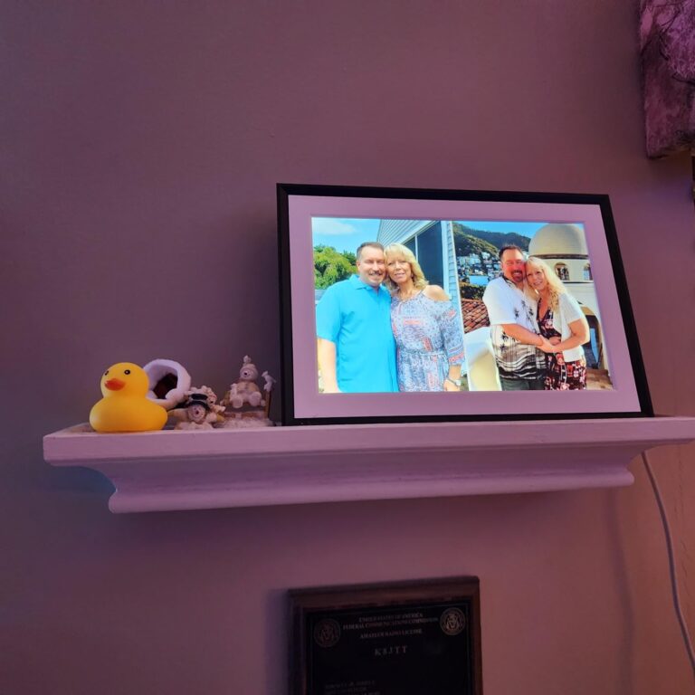 The Aura WiFi Digital Frame